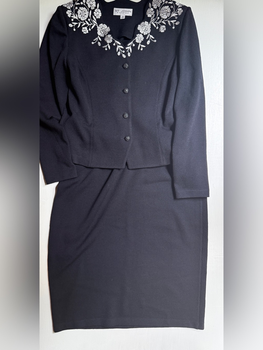 NEW ST. JOHN EVENING SANTANA KNIT 2 PC Skirt Suit Sz 10/14 Black Floral